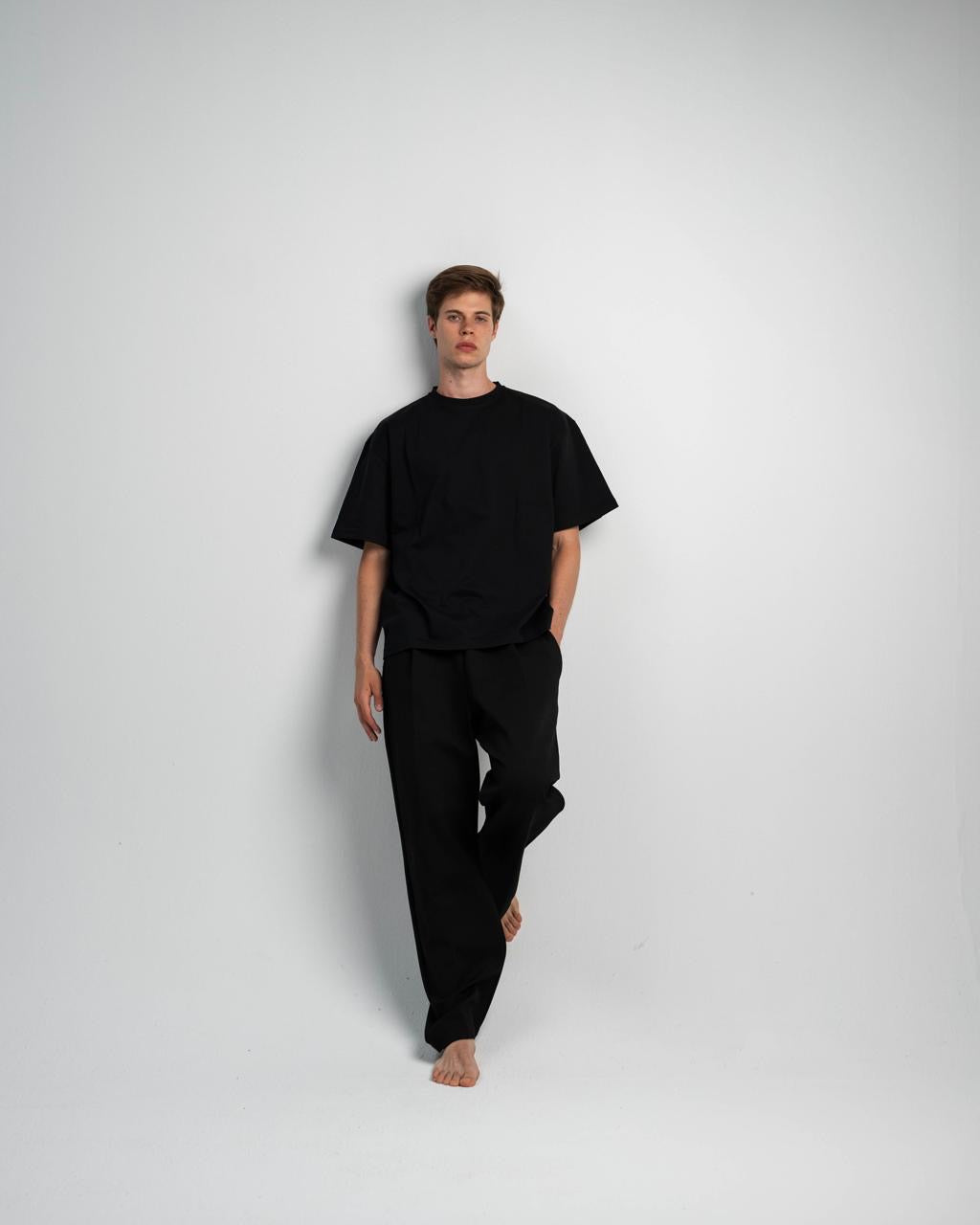Relaxed Black Tshirt
