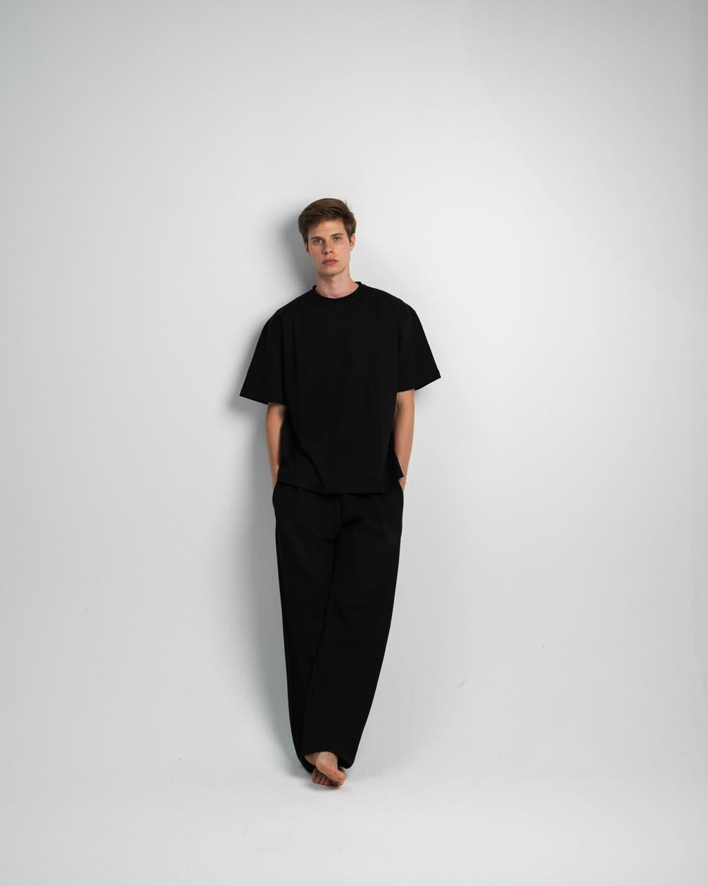 Relaxed Black Tshirt