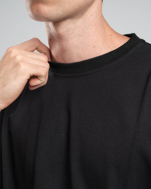 Relaxed Black Tshirt