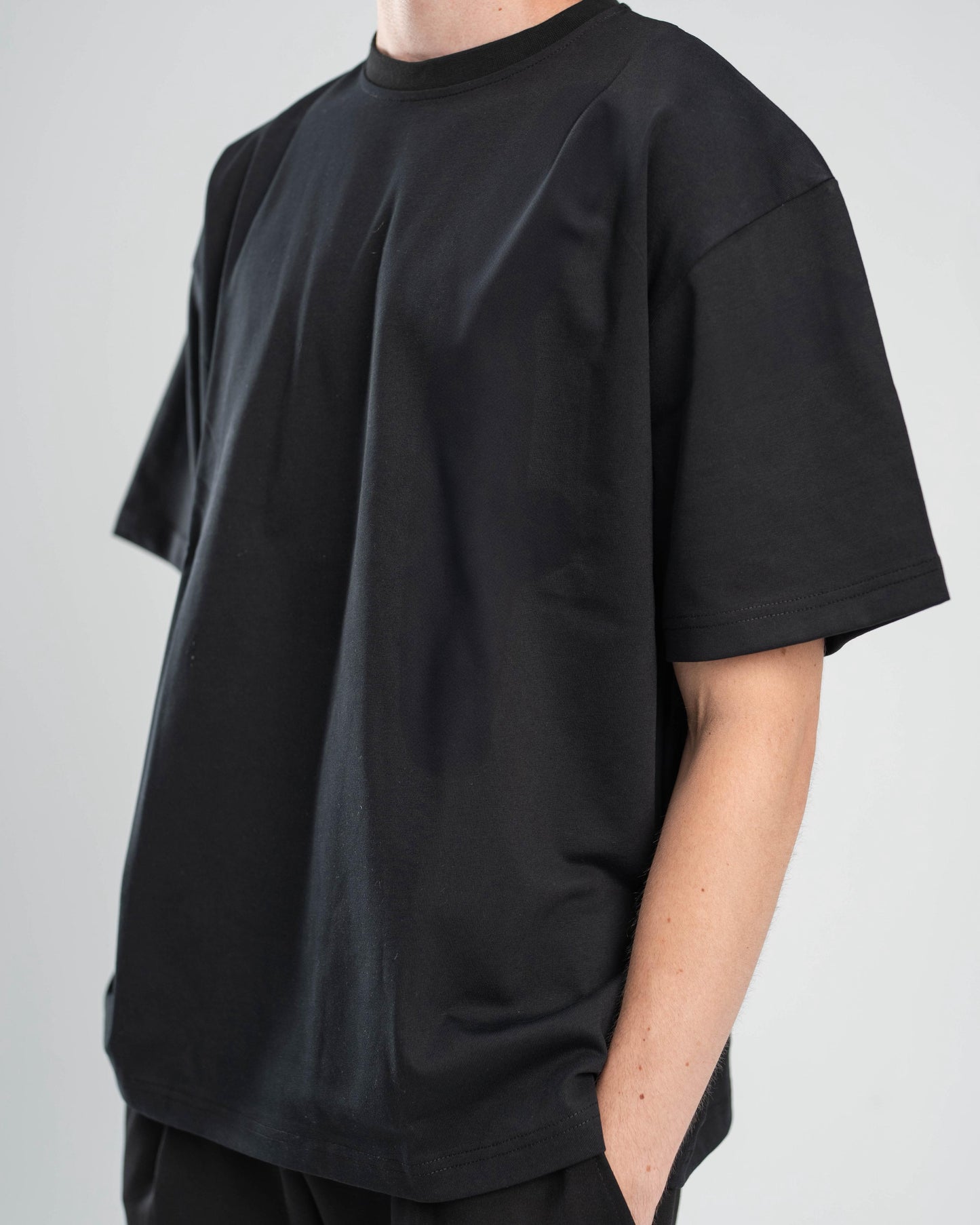 Relaxed Black Tshirt